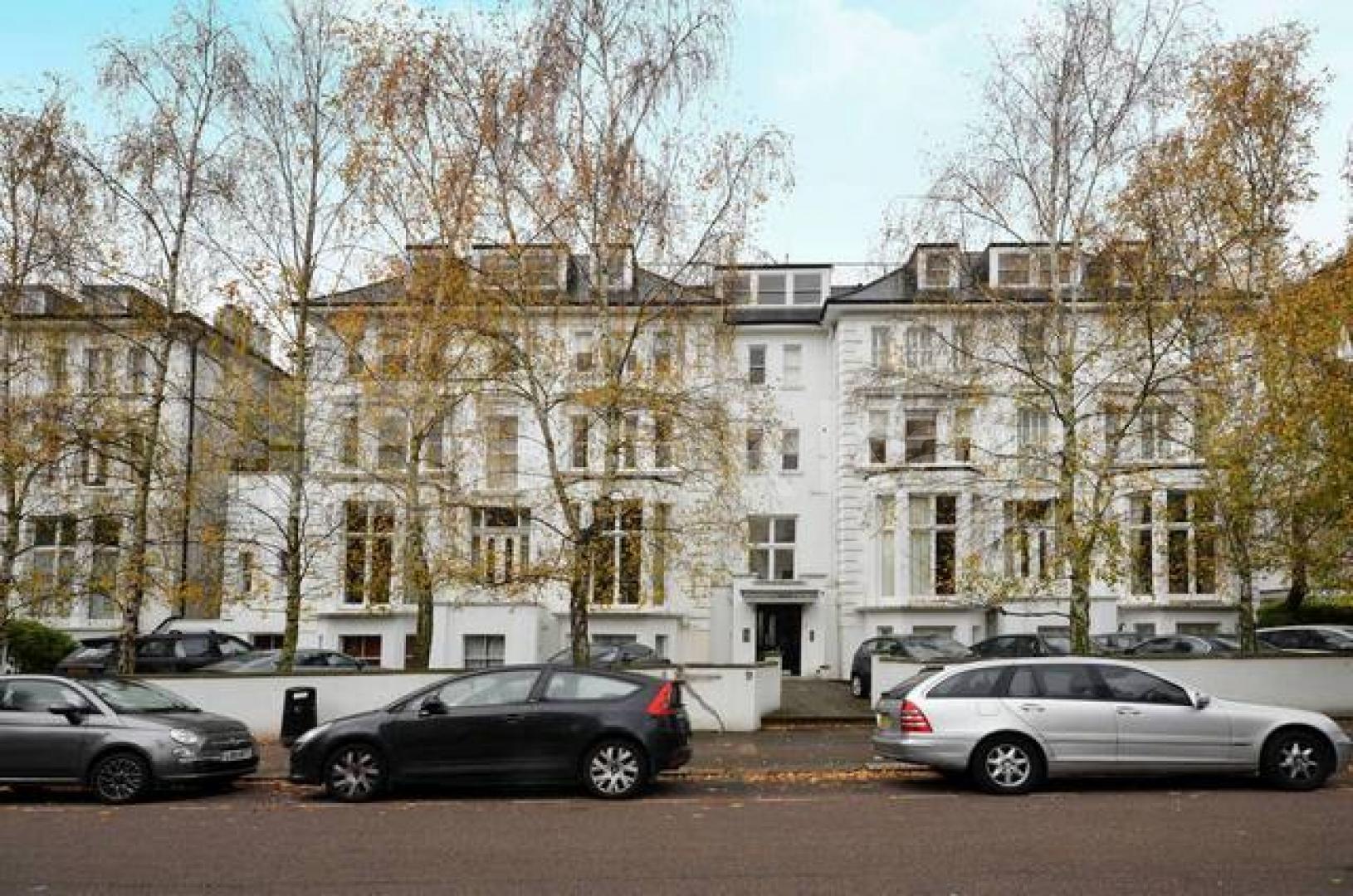 			NEW INSTRUCTION!, Studio Apartment, 1 bath, 1 reception Flat			 Belsize Park, BELSIZE PARK