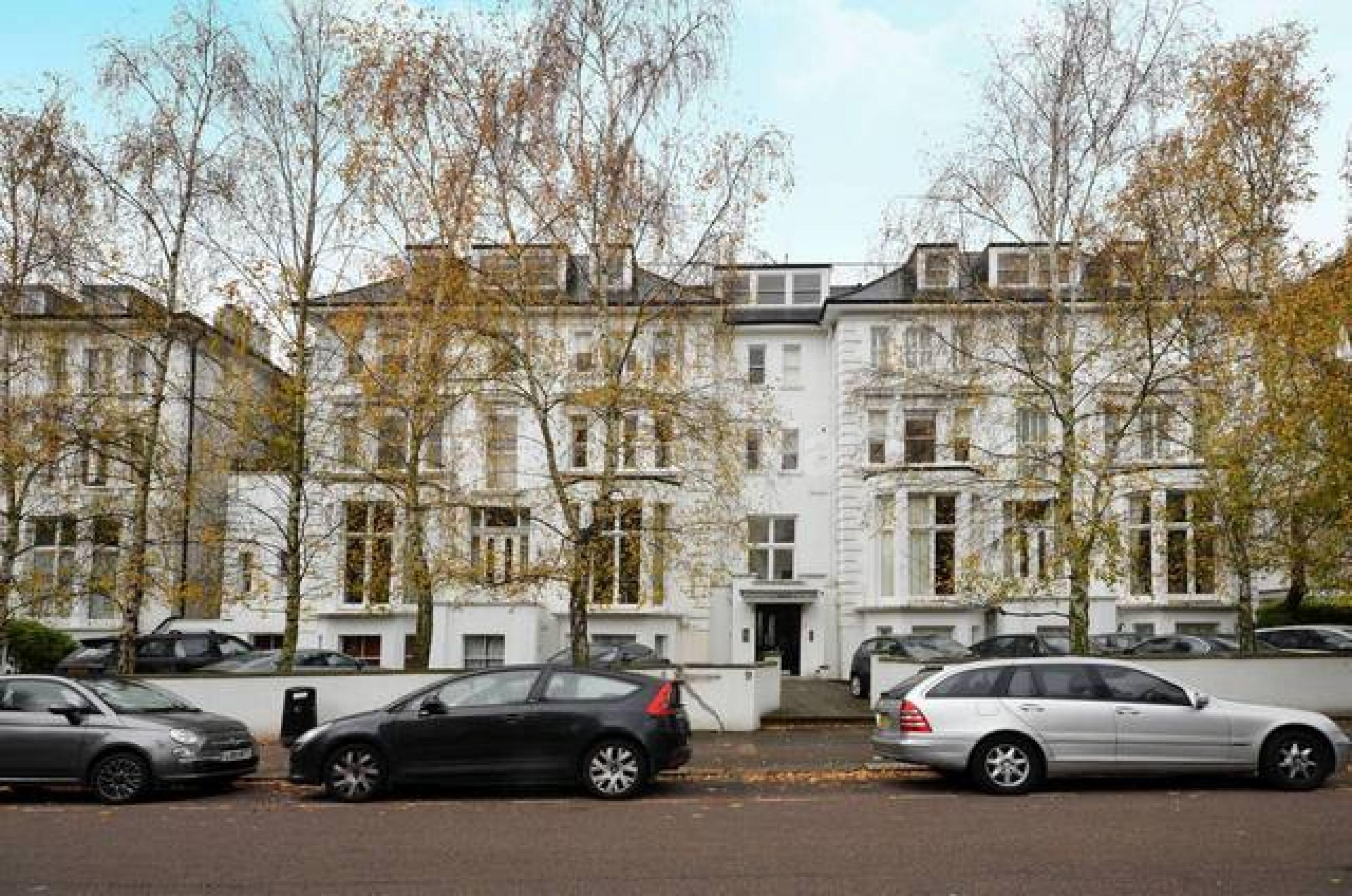 			NEW INSTRUCTION!, Studio Apartment, 1 bath, 1 reception Flat			 Belsize Park, BELSIZE PARK NW3