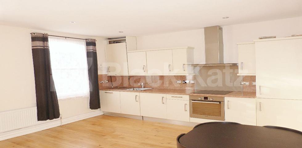 			NEW INSTRUCTION!, 2 Bedroom, 1 bath, 1 reception Flat			 Saltram Crescent, MAIDA VALE