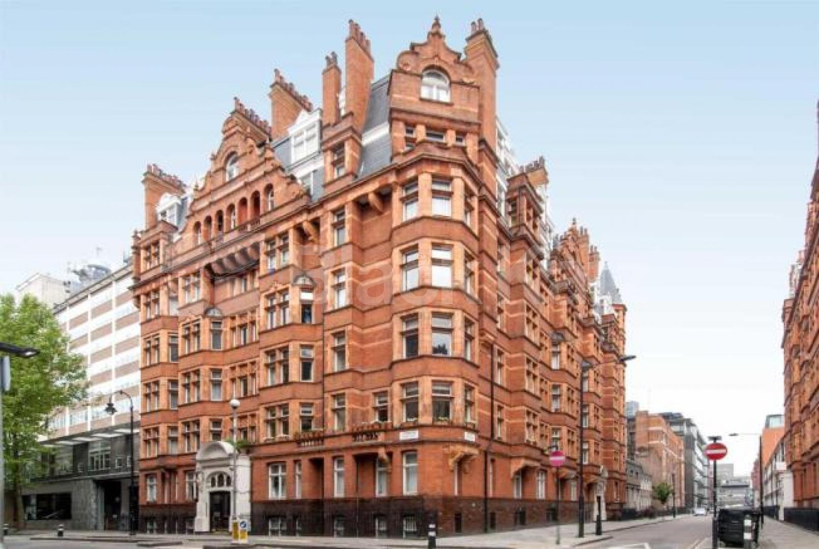 			NEW INSTRUCTION!, 2 Bedroom, 1 bath, 1 reception Flat			 Huntley Street , RUSSELL SQUARE