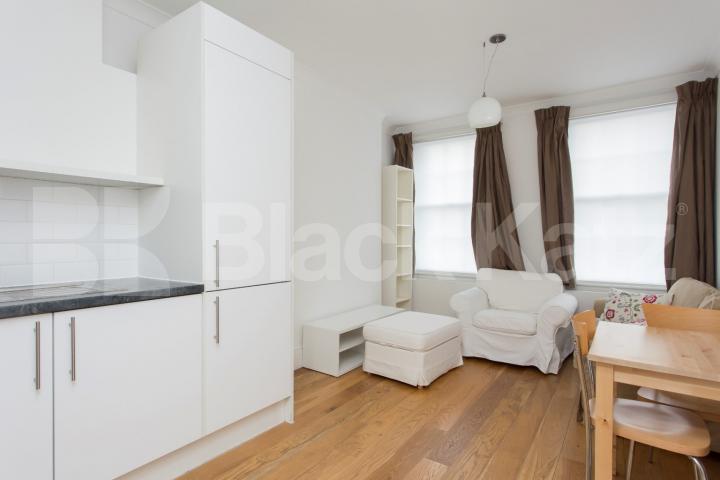 			NEW INSTRUCTION!, 1 Bedroom, 1 bath, 1 reception Flat			 Park Road, BAKER STREET