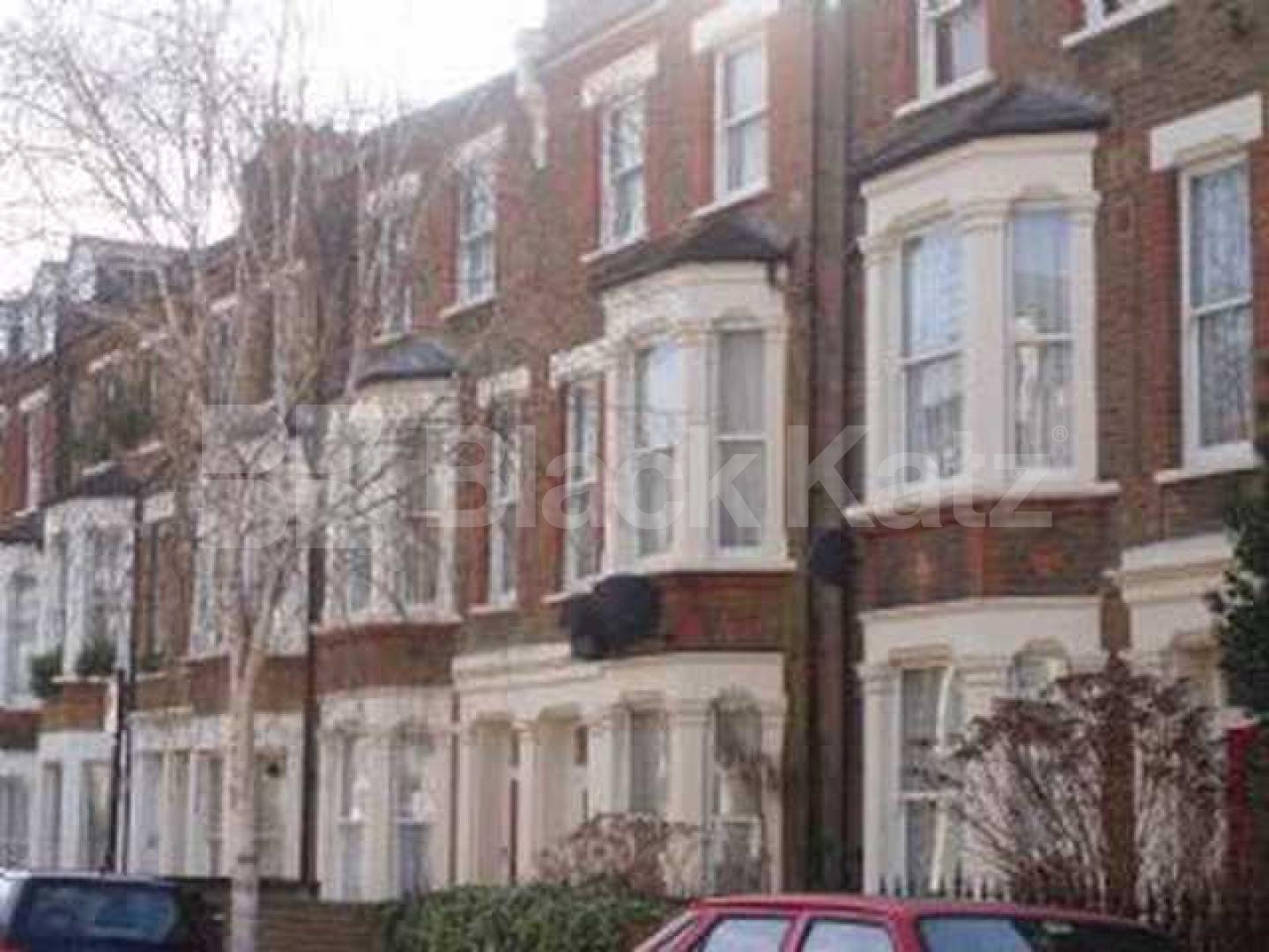 			NEW INSTRUCTION!, 2 Bedroom, 1 bath, 1 reception Flat			 Portnall Road, QUEENS PARK