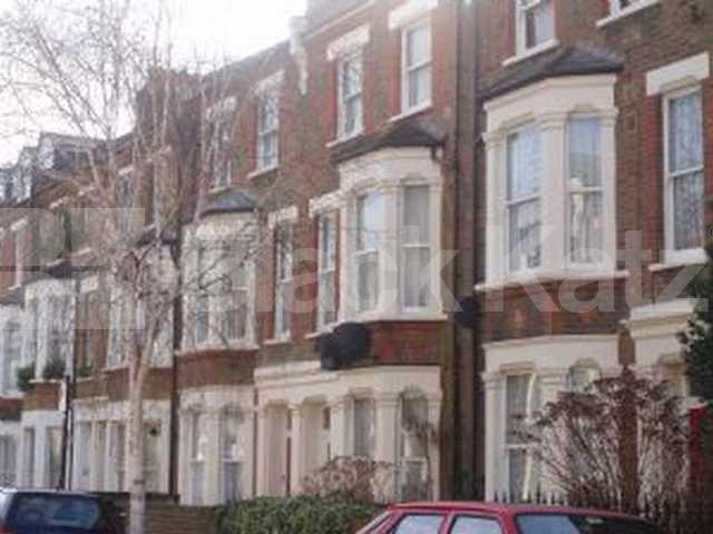 			NEW INSTRUCTION!, 2 Bedroom, 1 bath, 1 reception Flat			 Portnall Road, QUEENS PARK