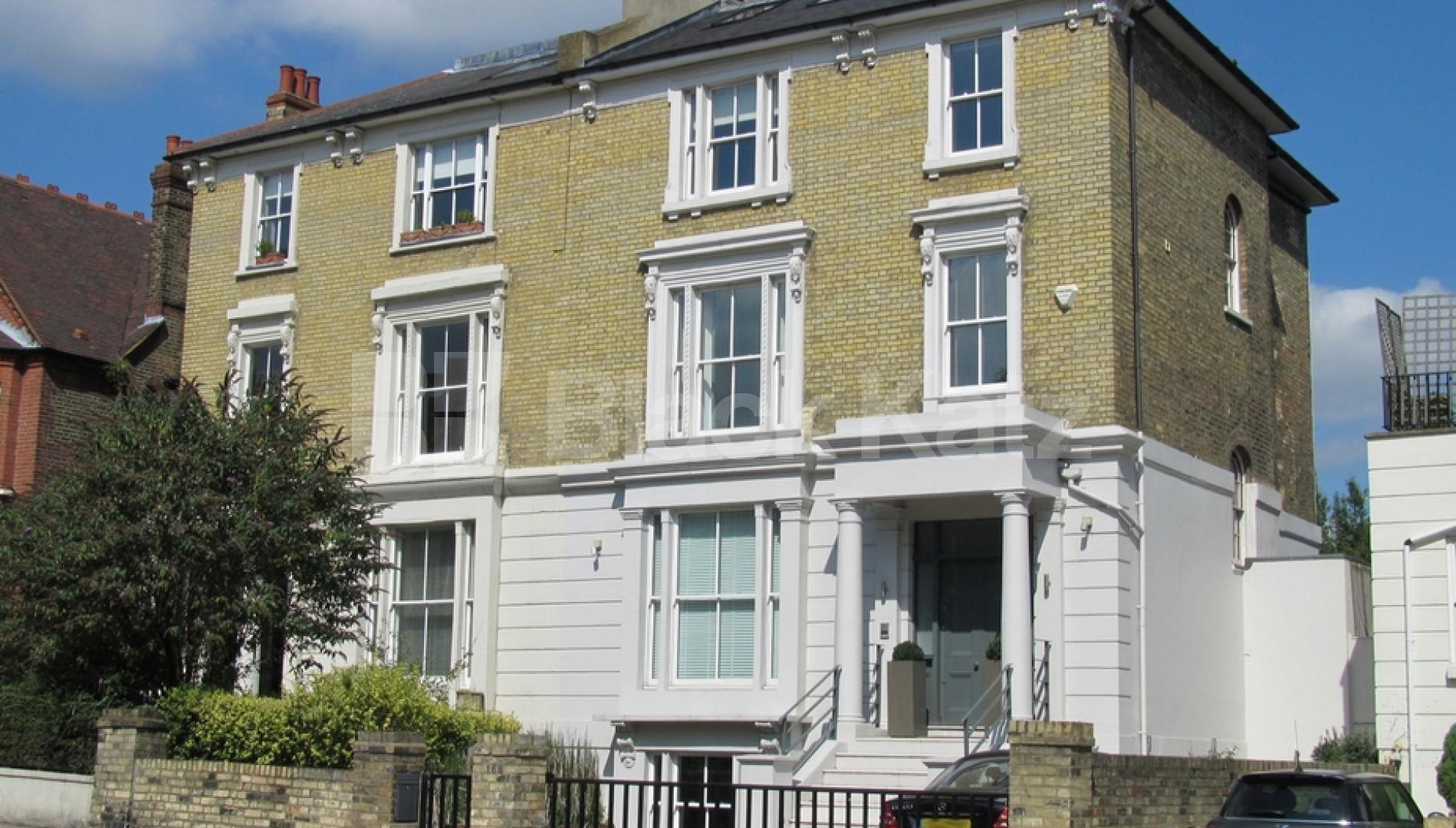 Super two double bedroom flat set within minutes to tube and heath Haverstock Hill, Belsize Park