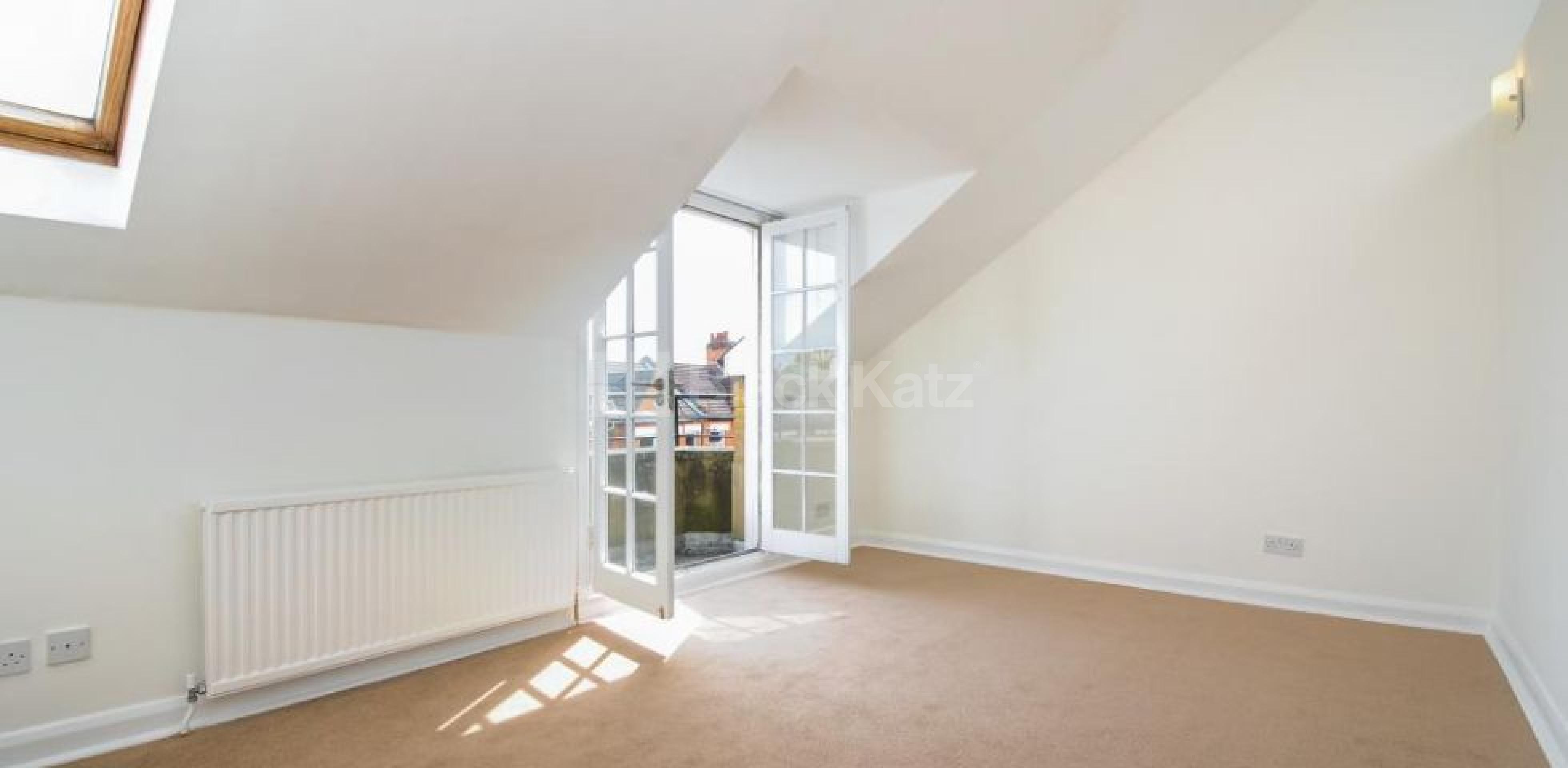 			2 Bedroom, 1 bath, 1 reception Flat			 Dresden Road, HIGHGATE-ARCHWAY-WHITEHALL PARK N19