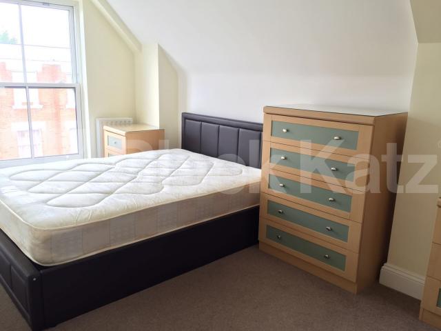 			NEW INSTRUCTION, 2 Bedroom, 1 bath, 1 reception Flat			 Stanlake Road, Shepherds Bush