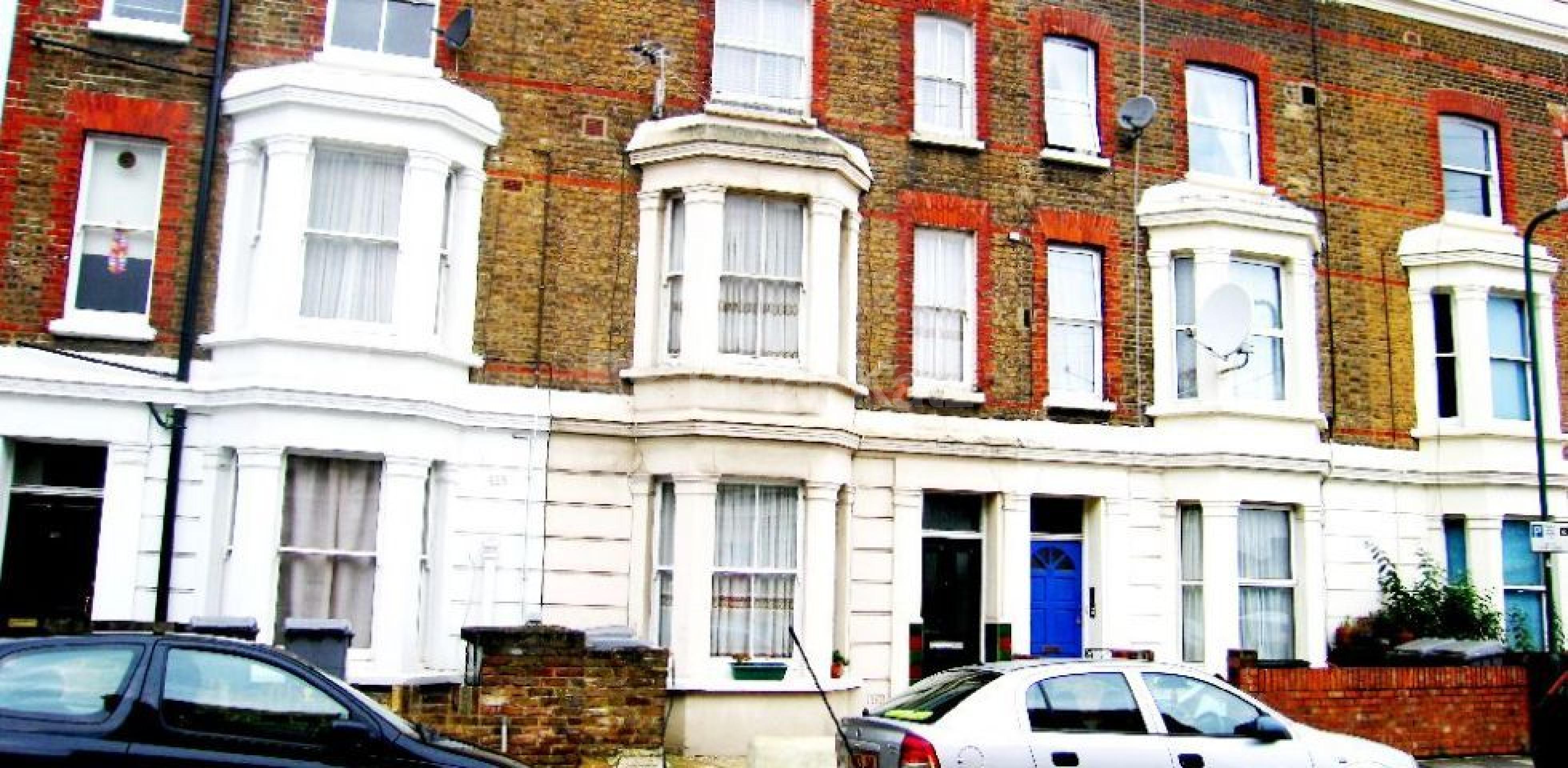 			NEW INSTRUCTION!!!, 1 Bedroom, 1 bath, 1 reception Flat			 Claremont Road, QUEENS PARK W9