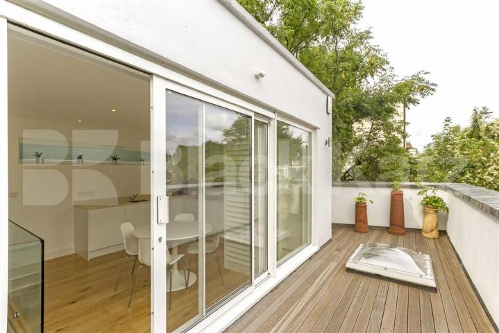 			NEW INSTRUCTION!, 2 Bedroom, 1 bath, 1 reception Flat			 Hilldrop Cresent, TUFNELL PARK