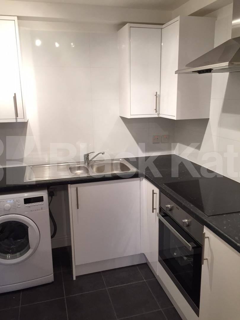 			NEW INSTRUCTION!, 1 Bedroom, 1 bath, 1 reception Flat			 Hillmarton Road, CALEDONIAN ROAD