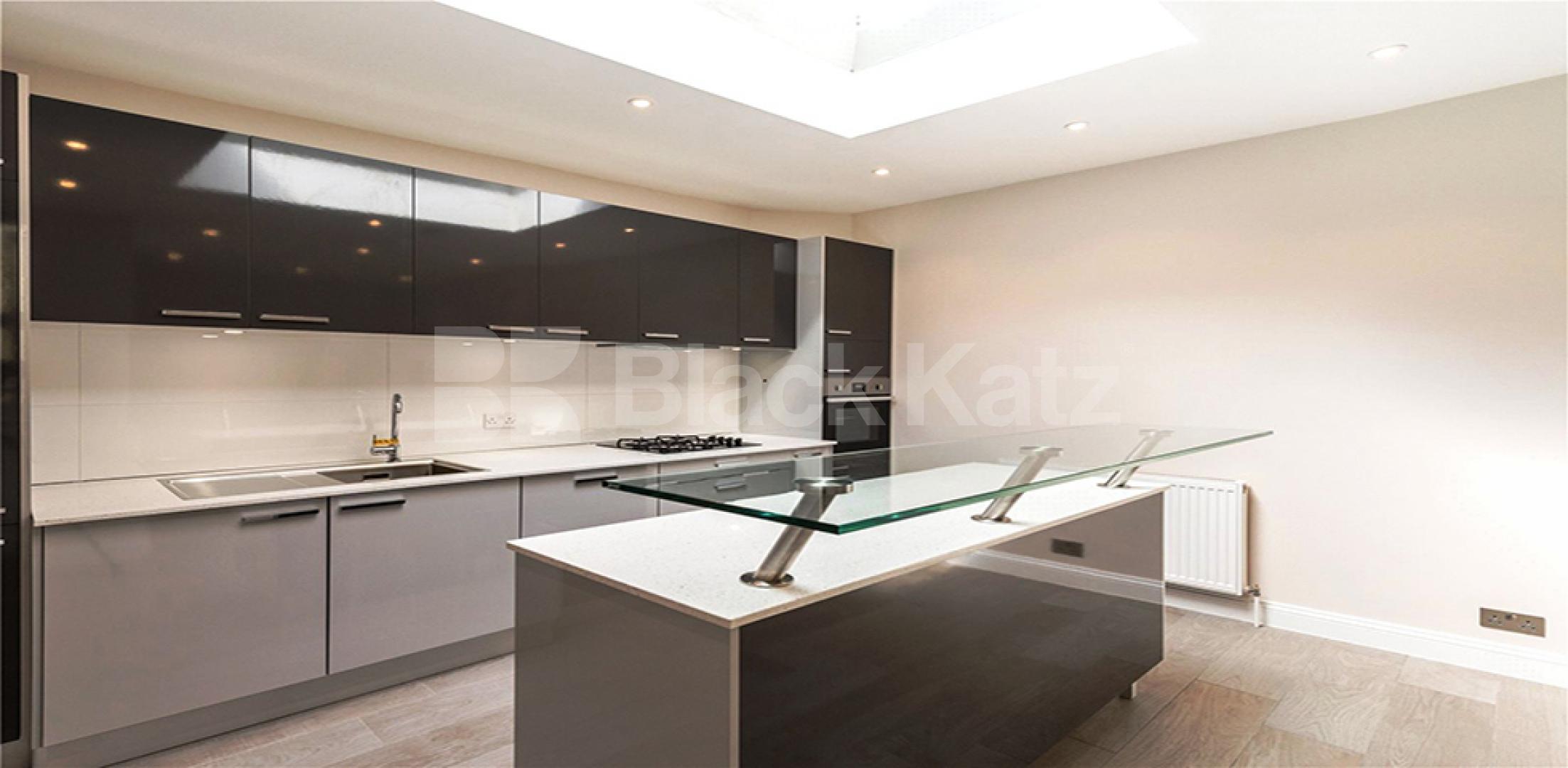 			1 Bedroom, 1 bath, 1 reception Flat			 Lisson Grove, Marylebone