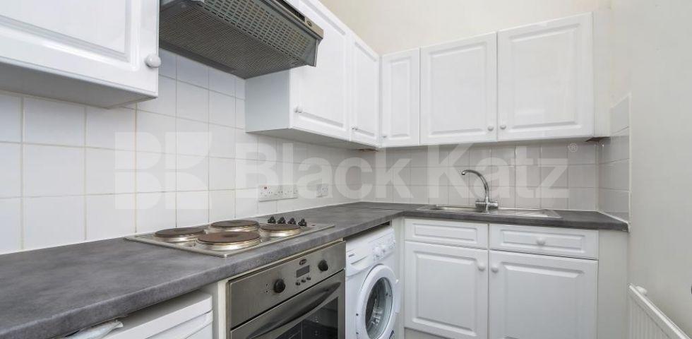 			2 Bedroom, 1 bath, 1 reception Flat			 Dresden Road, HIGHGATE-ARCHWAY-WHITEHALL PARK