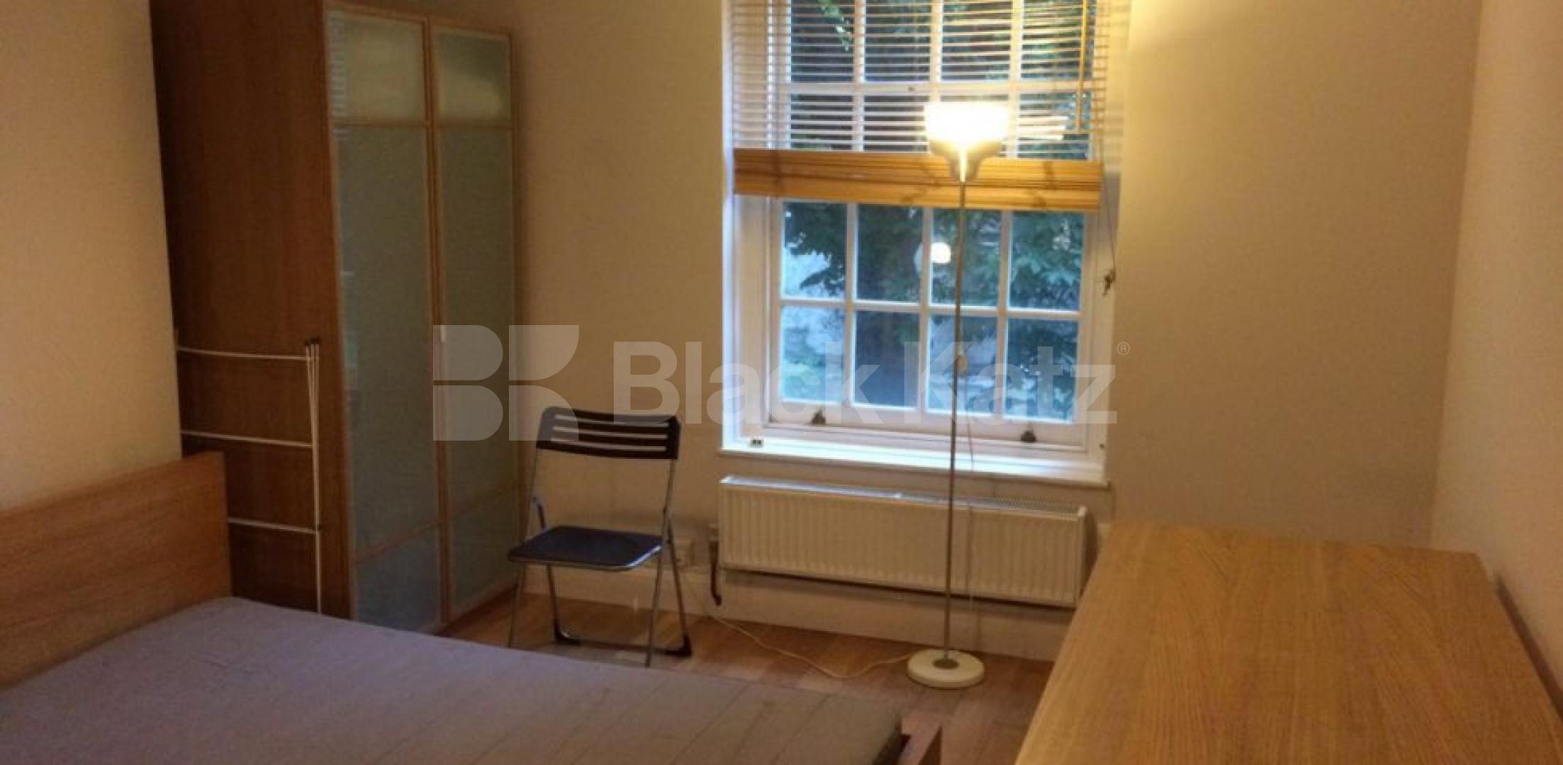 			GOOD FOR 3 SHARERS!, 2 Bedroom, 1 bath, 1 reception Flat			 Chalton Street, CAMDEN / EUSTON