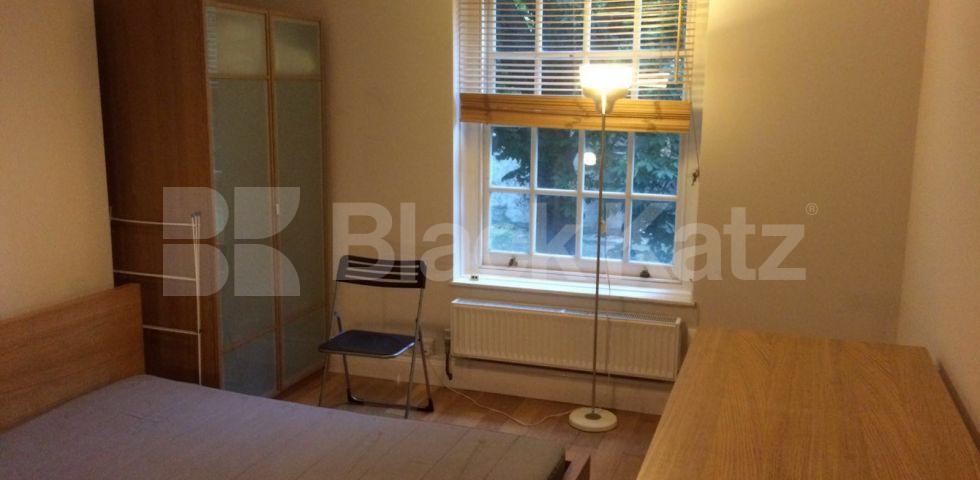 			GOOD FOR 3 SHARERS!, 2 Bedroom, 1 bath, 1 reception Flat			 Chalton Street, CAMDEN / EUSTON