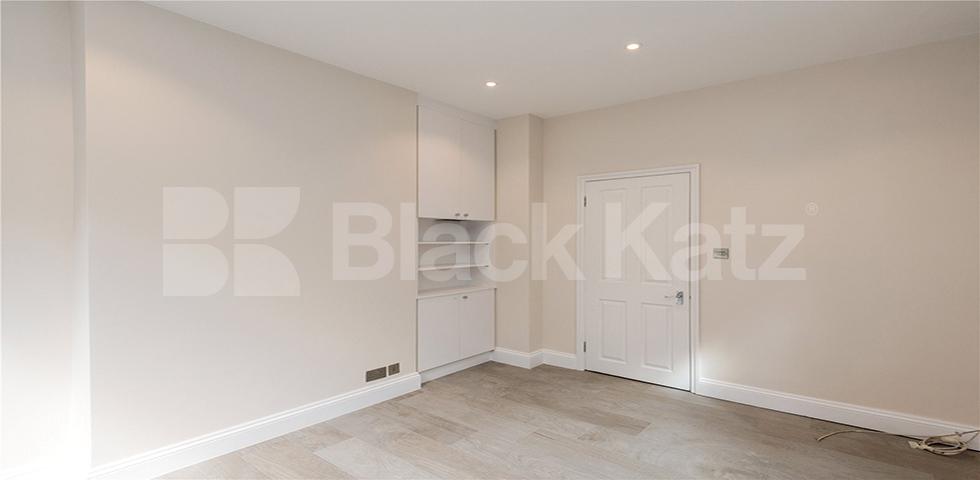 			1 Bedroom, 1 bath, 1 reception Flat			 Lisson Grove, Marylebone