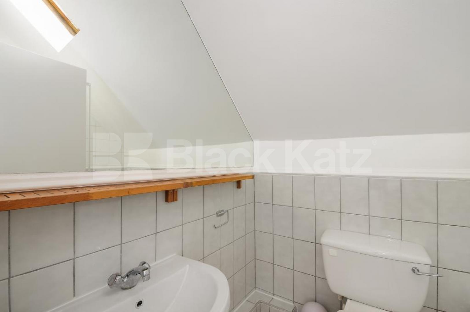 			2 Bedroom, 1 bath, 1 reception Flat			 Dresden Road, HIGHGATE-ARCHWAY-WHITEHALL PARK