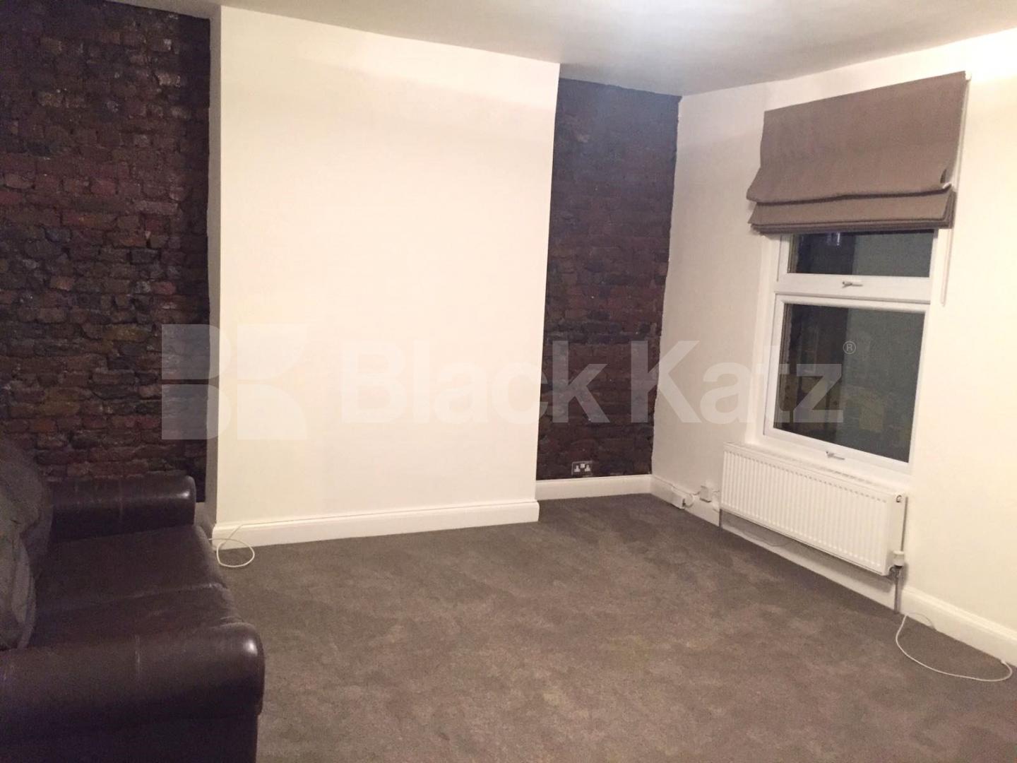 			NEW INSTRUCTION!, 2 Bedroom, 1 bath, 1 reception Flat			 Tollington Road, HOLLOWAY