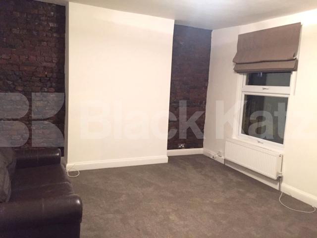 			NEW INSTRUCTION!, 2 Bedroom, 1 bath, 1 reception Flat			 Tollington Road, HOLLOWAY