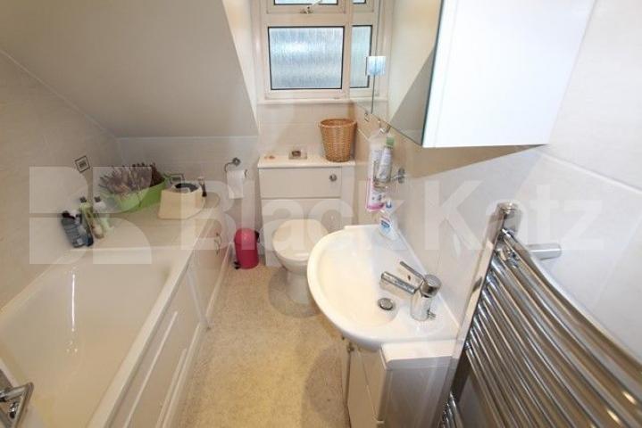 			MINS TO HEATH & TUBE!, 1 Bedroom, 1 bath, 1 reception Flat			 Haverstock Hill, BELSIZE PARK