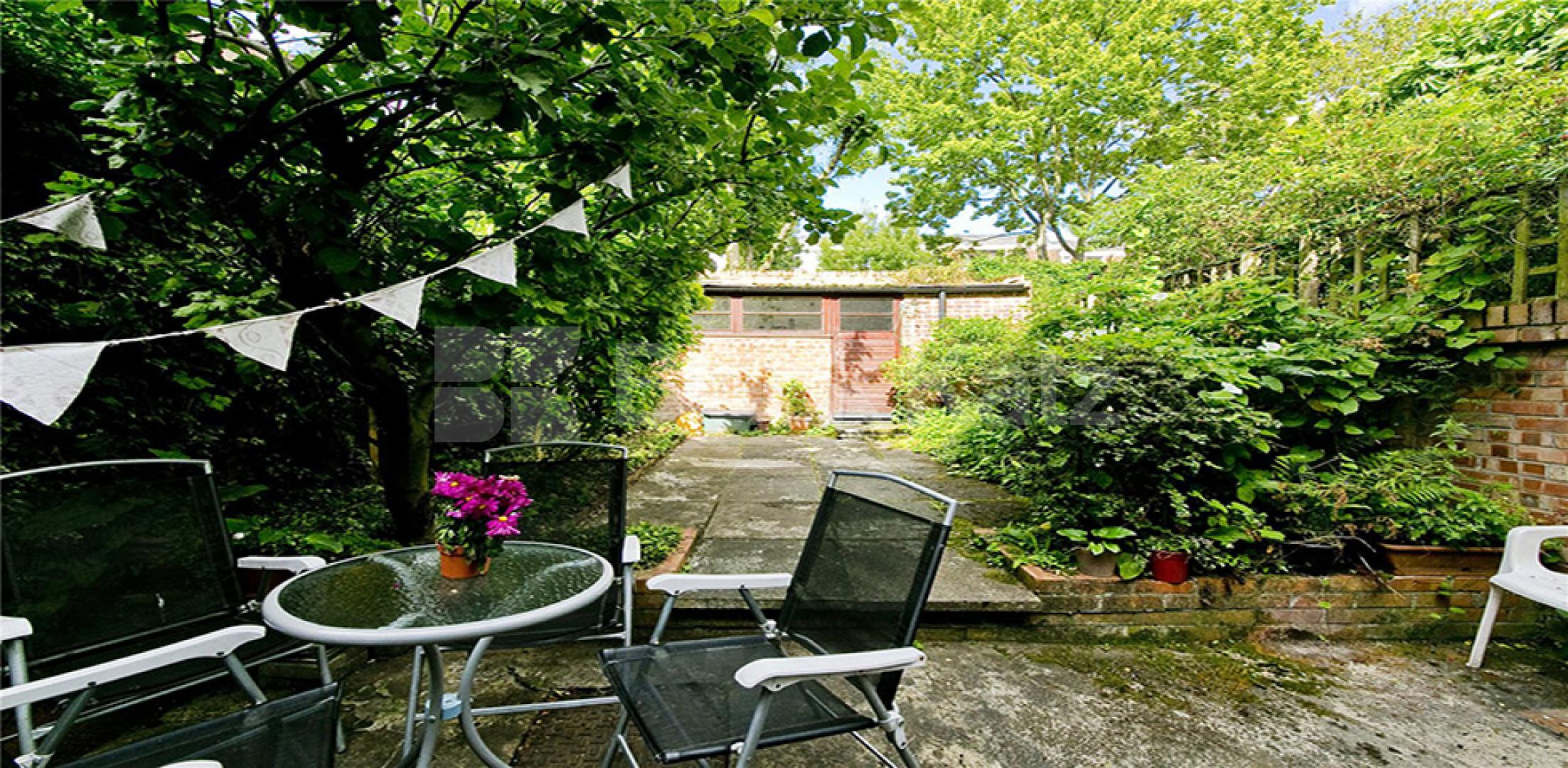 			GARDEN FLAT & AVAIL NOW!, 2 Bedroom, 1 bath, 1 reception Flat			 Sussex Way, HOLLOWAY