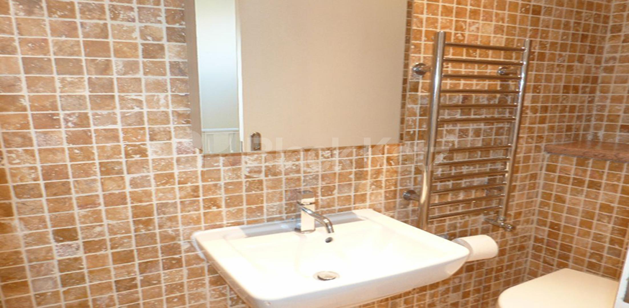 			NEW INSTRUCTION!, 2 Bedroom, 1 bath, 1 reception Flat			 Saltram Crescent, MAIDA VALE