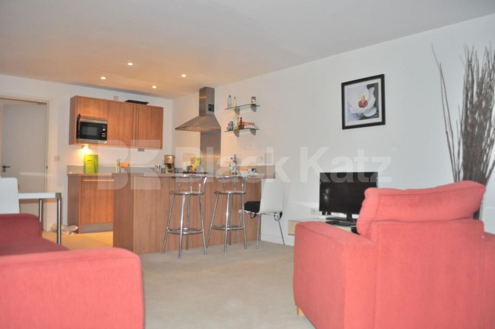 			NEW INSTRUCTION!, 2 Bedroom, 1 bath, 1 reception Flat			 Eden Grove, HOLLOWAY 