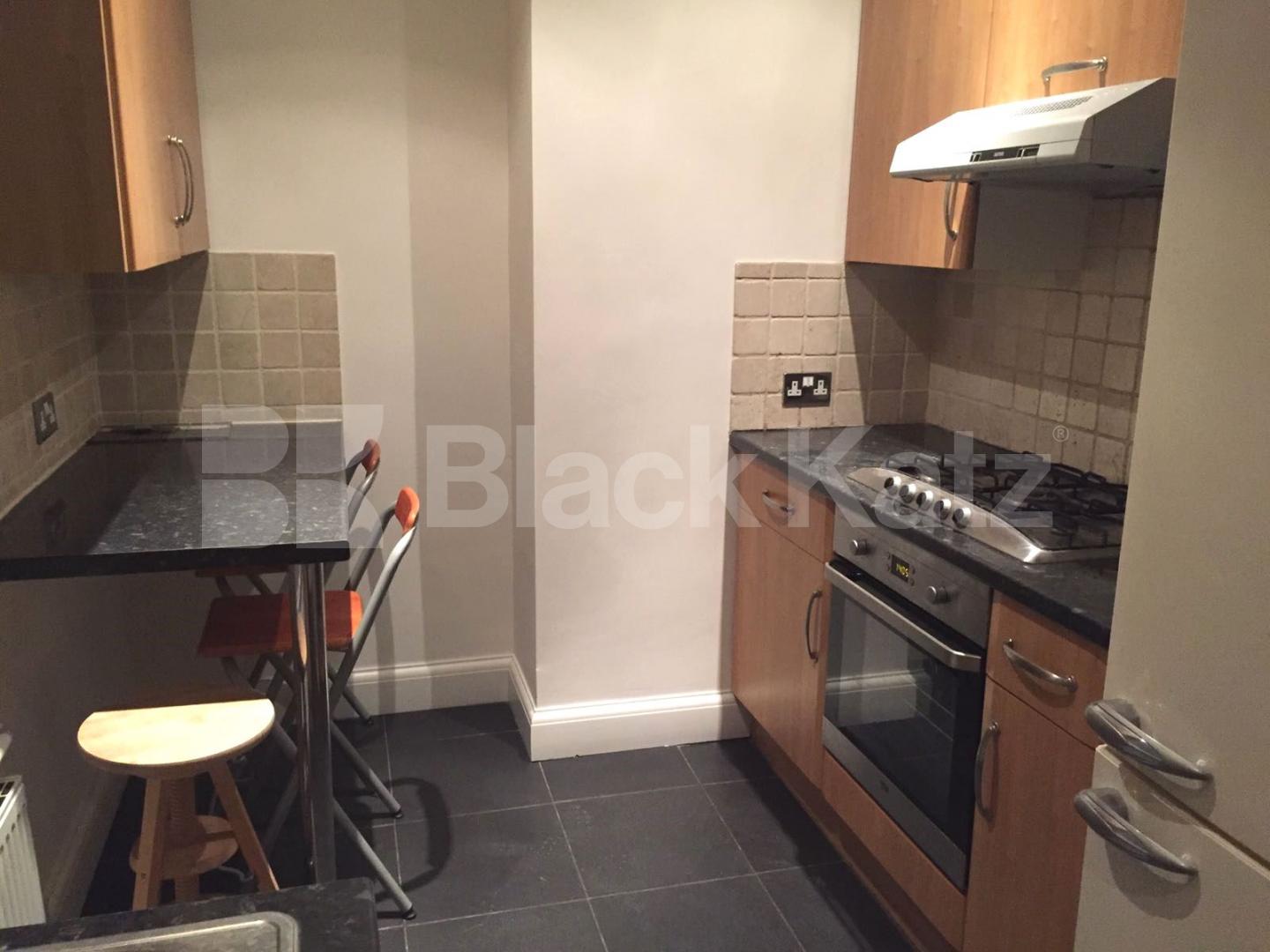 			NEW INSTRUCTION!, 2 Bedroom, 1 bath, 1 reception Flat			 Tollington Road, HOLLOWAY