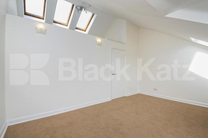 			2 Bedroom, 1 bath, 1 reception Flat			 Dresden Road, HIGHGATE-ARCHWAY-WHITEHALL PARK