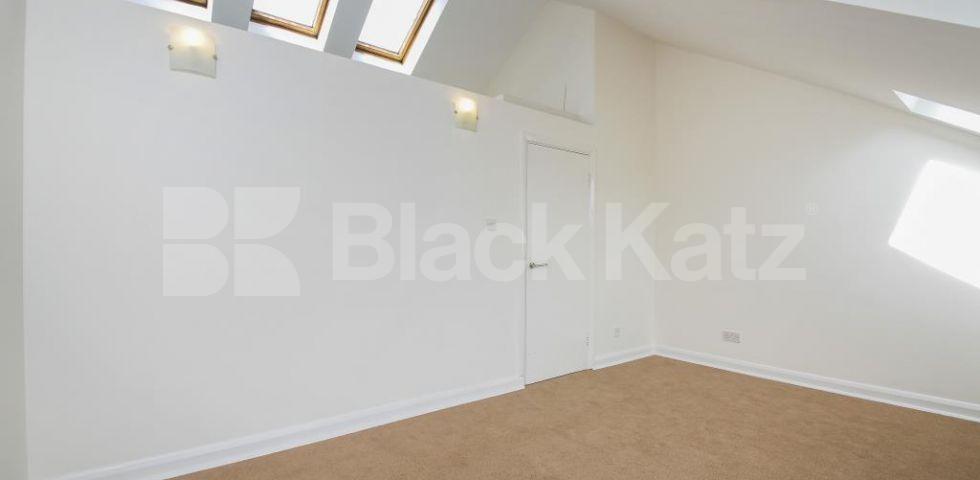 			2 Bedroom, 1 bath, 1 reception Flat			 Dresden Road, HIGHGATE-ARCHWAY-WHITEHALL PARK