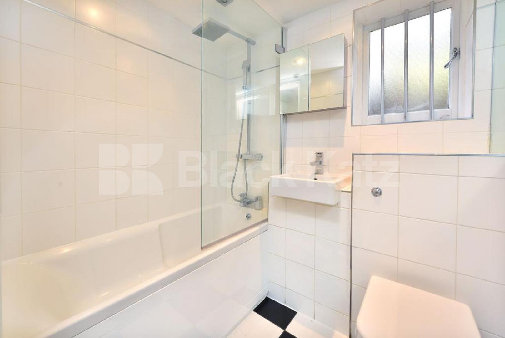 			1 Bedroom, 1 bath, 1 reception Flat			 Agar Grove, Camden Square