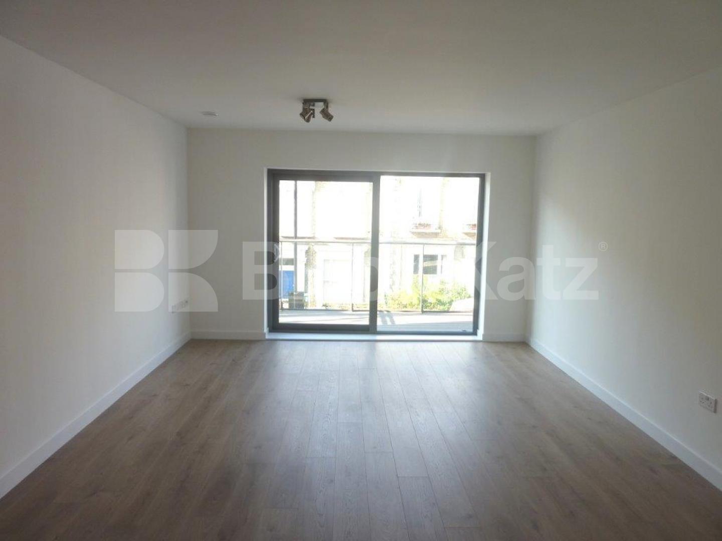 			LUXURY NEW MODERN DEVELOPMENT!, 3 Bedroom, 1 bath, 1 reception Flat			 Allcroft Road, KENTISH TOWN
