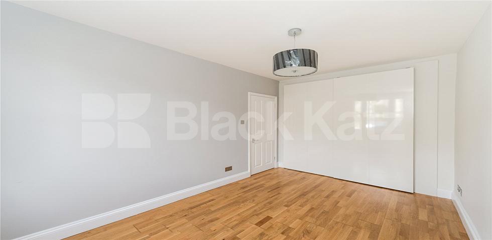 			1 Bedroom, 1 bath, 1 reception Flat			 Lisson Grove, Marylebone