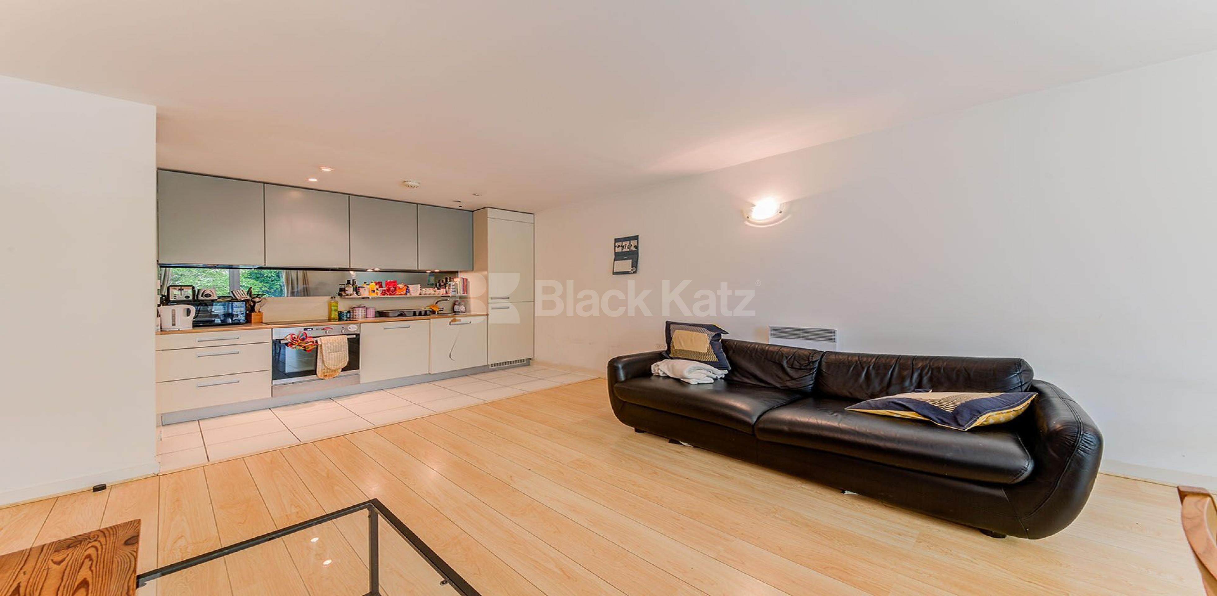 			Stunnig Private Develpment, 1 Bedroom, 1 bath, 1 reception Flat			 New River Village , Hornsey N8