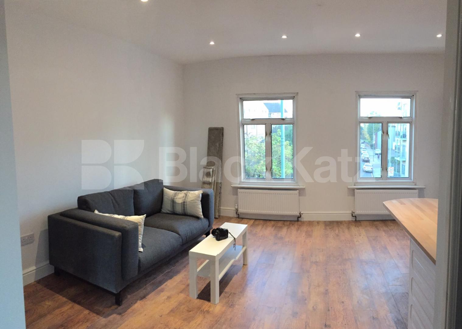 			l, 2 Bedroom, 1 bath, 1 reception Apartment			 Battersea Park Road, Battersea