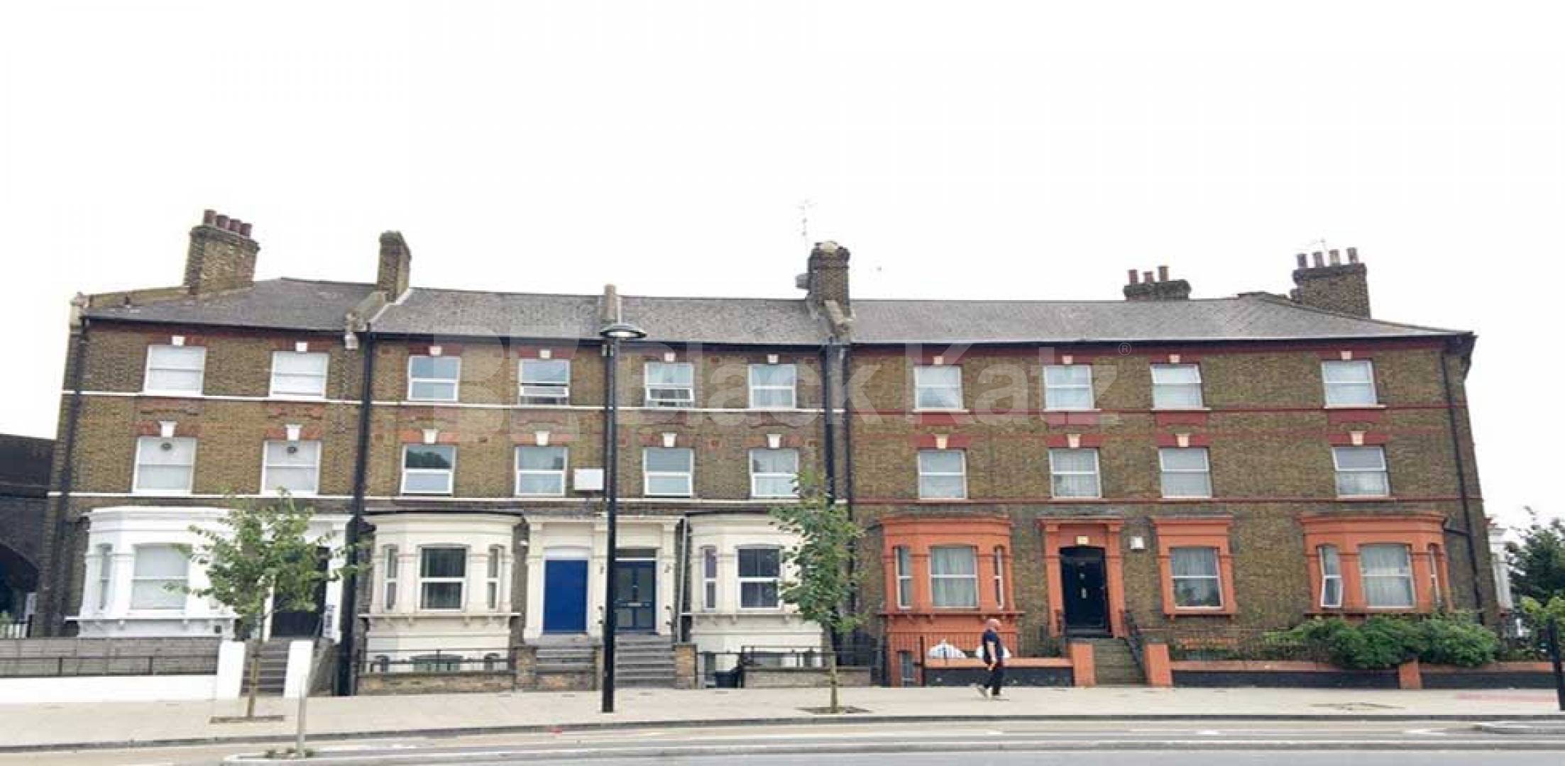 			LET  , 1 Bedroom, 1 bath, 1 reception House			 Queenstown Road, Battersea Park