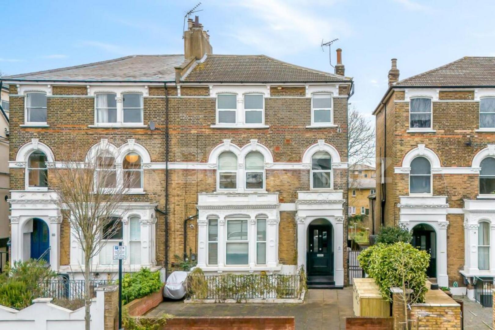 First Floor Two Double Bedroom Apartment with Open Plan Living, N4 Queens Drive, Finsbury Park