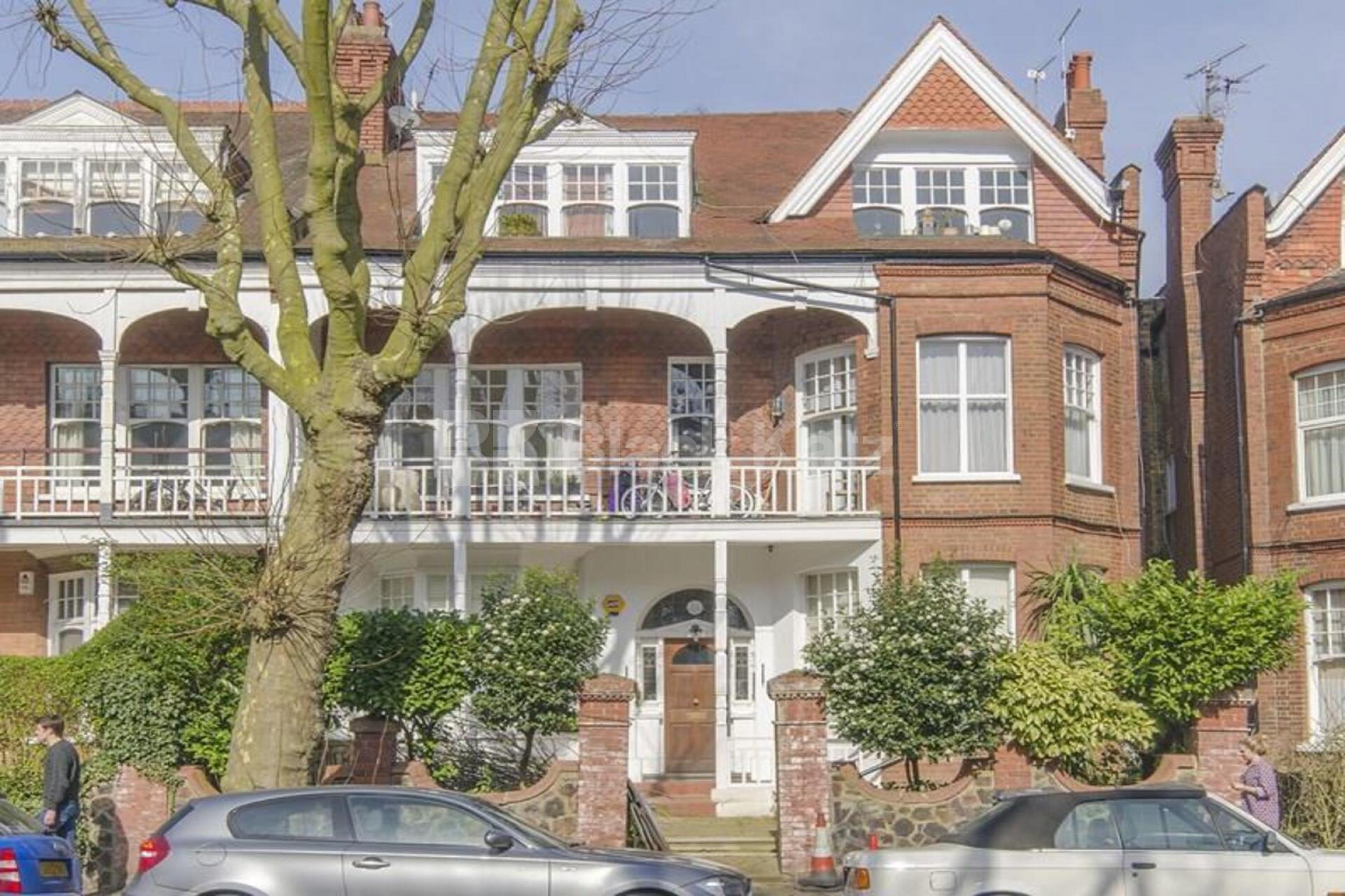 First Floor Two Double Apartment with Open Plan Living on Queens Ave, N10 Queens Avenue, Muswell Hill N10