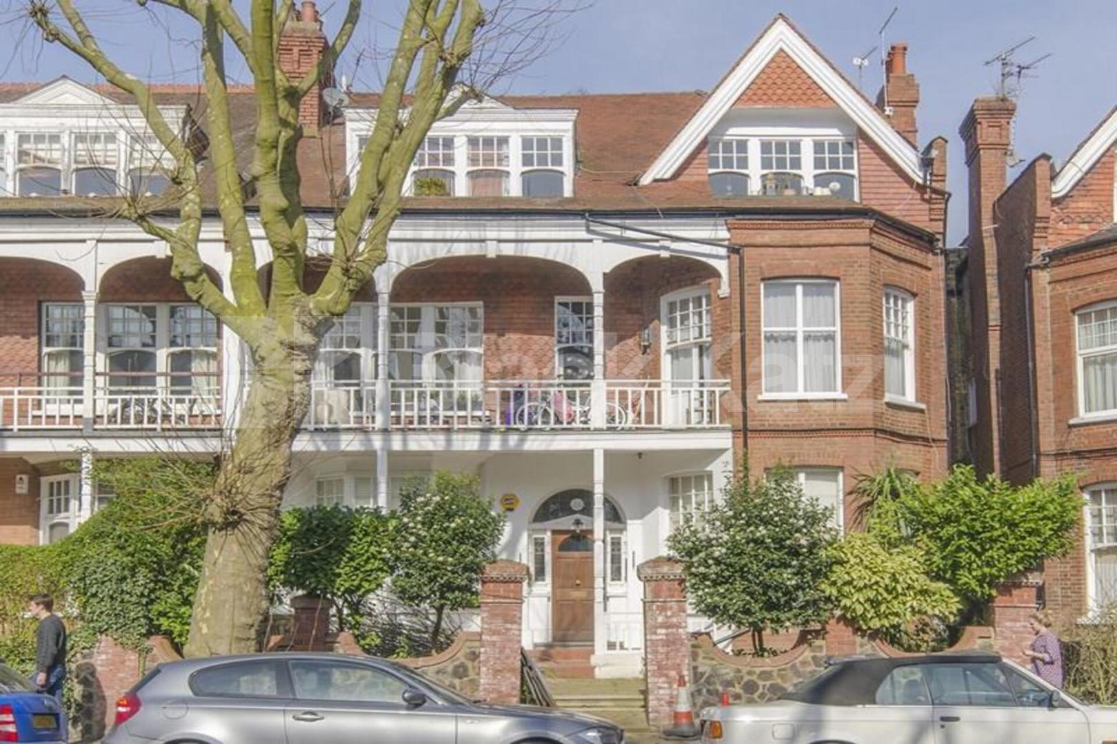 First Floor Two Double Apartment with Open Plan Living on Queens Ave, N10 Queens Avenue, Muswell Hill