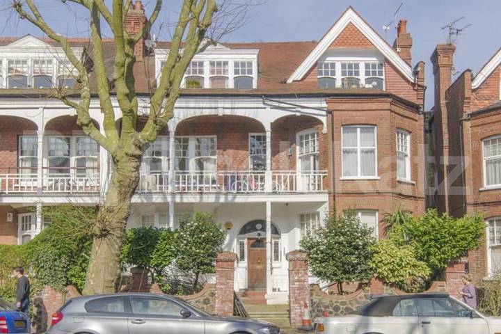 Queens Avenue, Muswell Hill