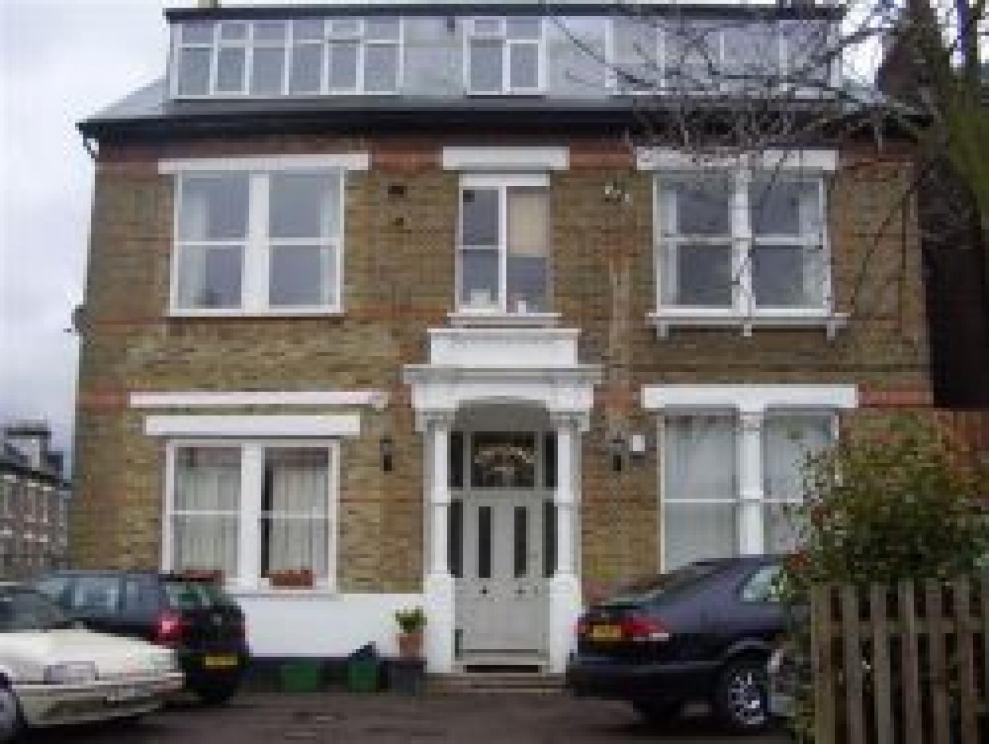 			1 Bedroom, 1 bath, 1 reception Flat			 Queens Drive, FINSBURY PARK N4