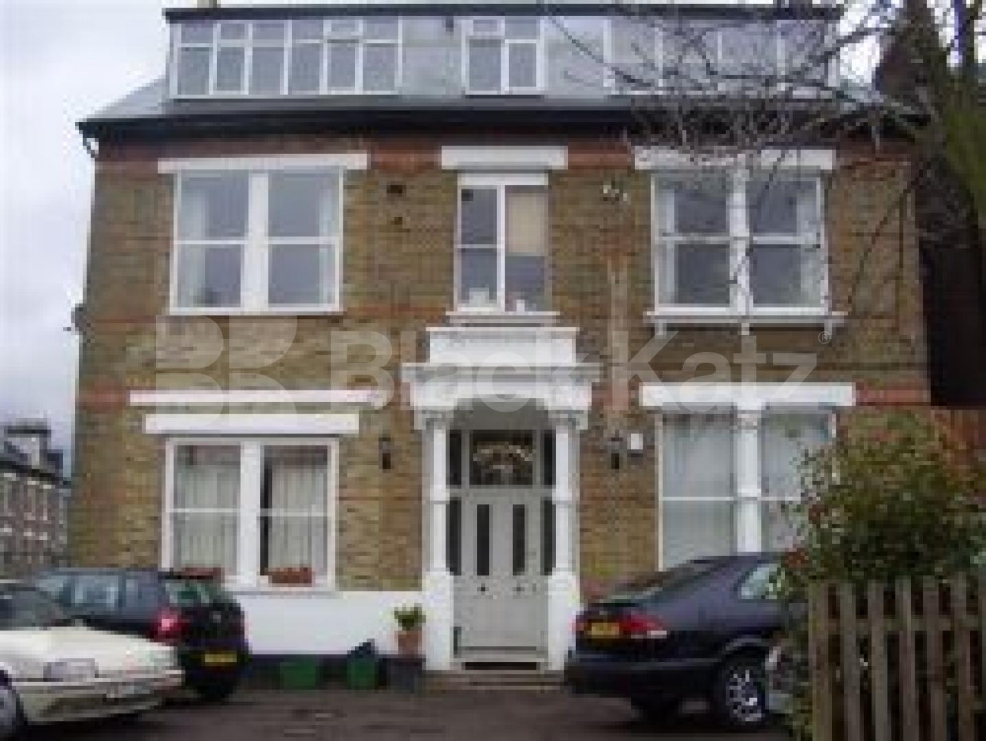 			1 Bedroom, 1 bath, 1 reception Flat			 Queens Drive, FINSBURY PARK N4