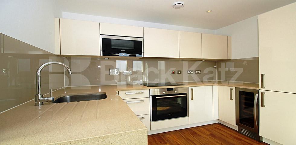 			NEW INSTRUCTION!, 1 Bedroom, 1 bath, 1 reception Flat			 Queensland Road , HOLLOWAY