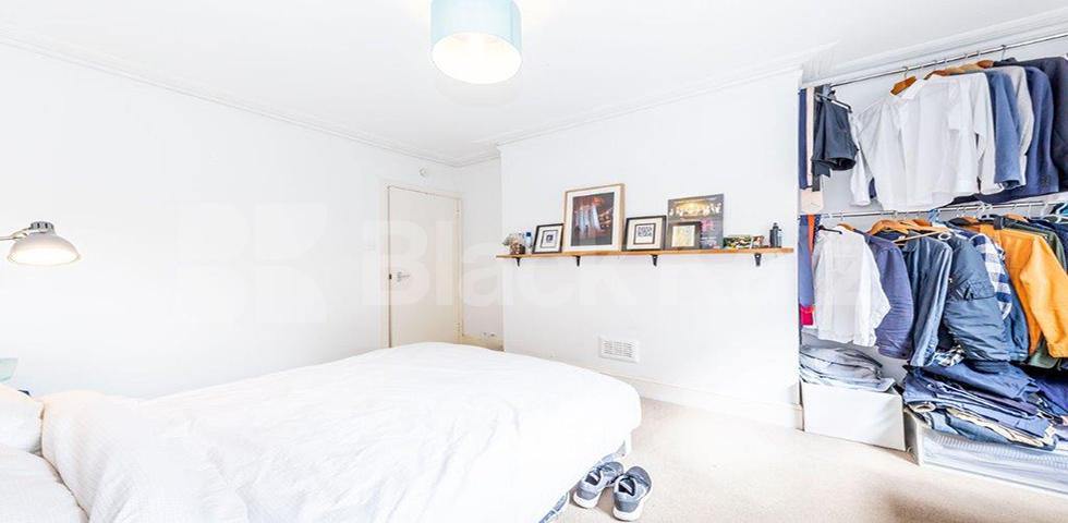 Split level spacious two bed with period features mins to broadway Glebe Road, Crouch End