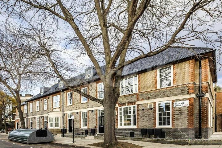 Exceptional new three bed two bath house in Kentish Town Raglan Street, Kentish Town