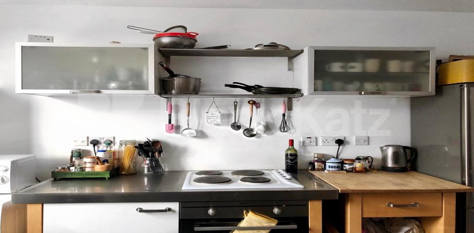 			LET, 3 Bedroom, 1 bath, 1 reception Apartment			 Renton  Close, Brixton