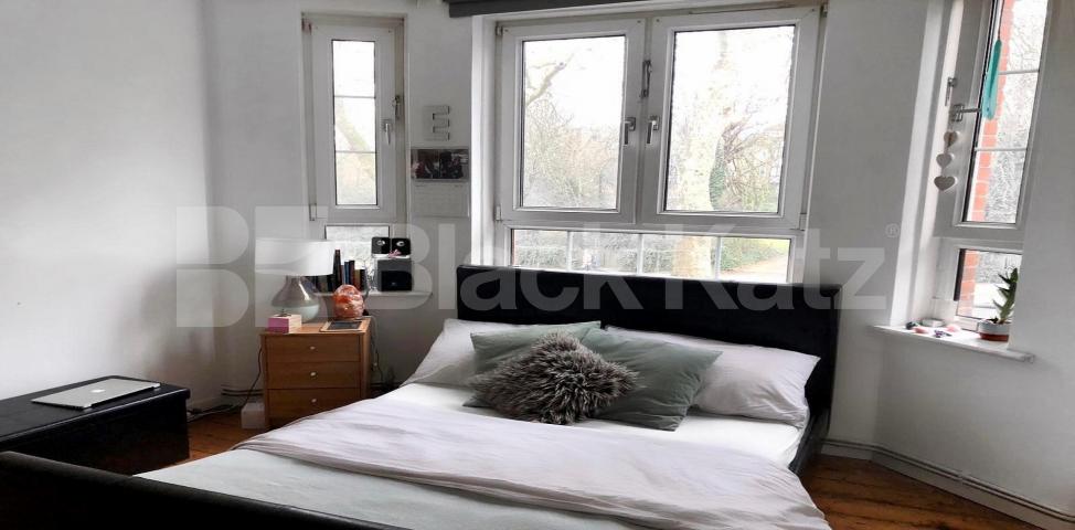 			LET, 3 Bedroom, 1 bath, 1 reception Apartment			 Renton  Close, Brixton