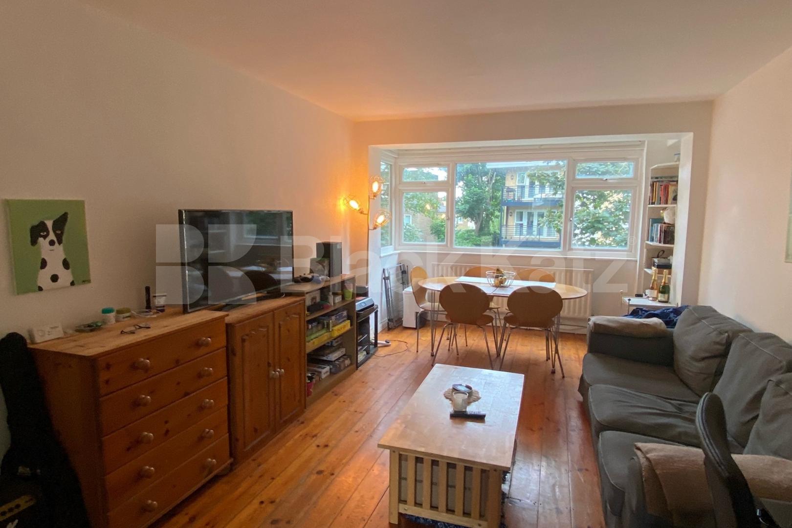 Bright & airy larger than average Mid-Century apartment  Rodenhurst Road, Clapham Park