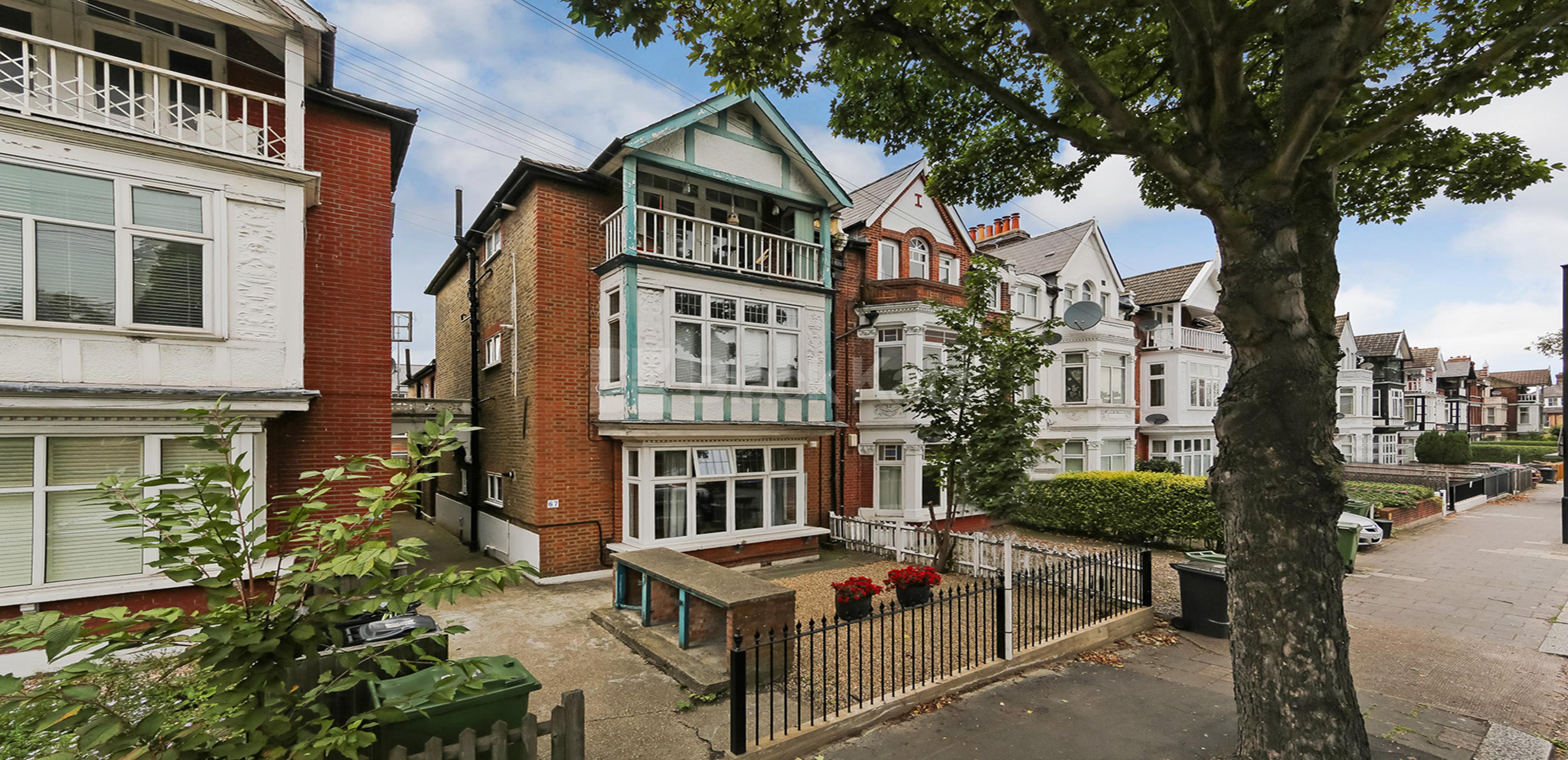 			NEW INSTRUCTION , 1 Bedroom, 1 bath, 1 reception Apartment			 Thornton Avenue, Streatham Hill SW2