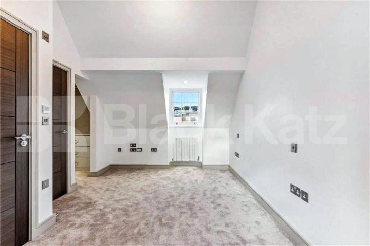 Exceptional new three bed two bath house in Kentish Town Raglan Street, Kentish Town