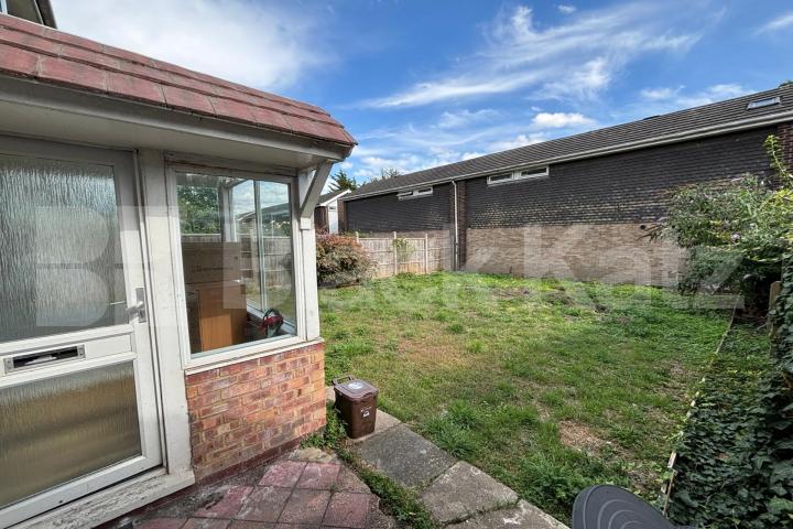 End of terrace four bedroomed house with garden  Rowditch Lane, Battersea