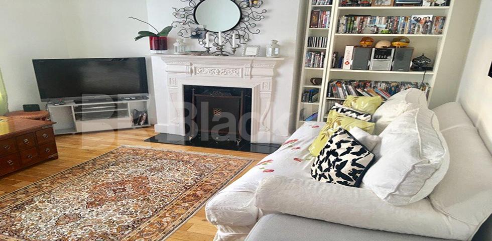 			UNDER OFFER , 4 Bedroom, 1 bath, 1 reception Maisonette			 Radbourne Road, Clapham South/Balham 